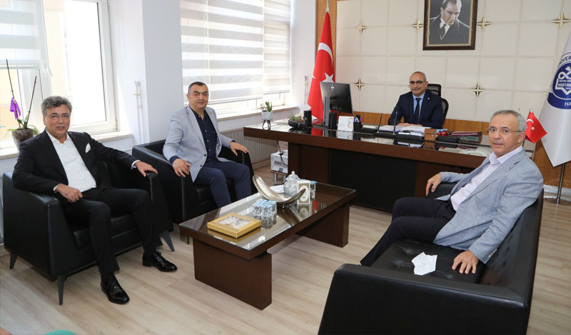 Kayseri Sanayi Odası Yönetim Kurulu Başkanı Mehmet Büyüksimitci’ den Başhekimimize Ziyaret