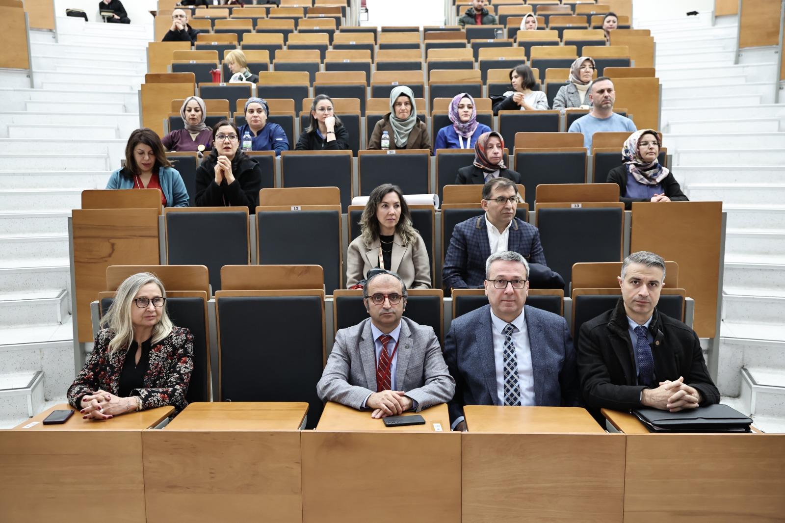 ERÜ Tıp Fakültesi Gevher Nesibe Dersliklerinde “Beyin Ölümü Tanısı ve Donör Bakımında Güncel Bilgiler Sempozyumu” Düzenlendi