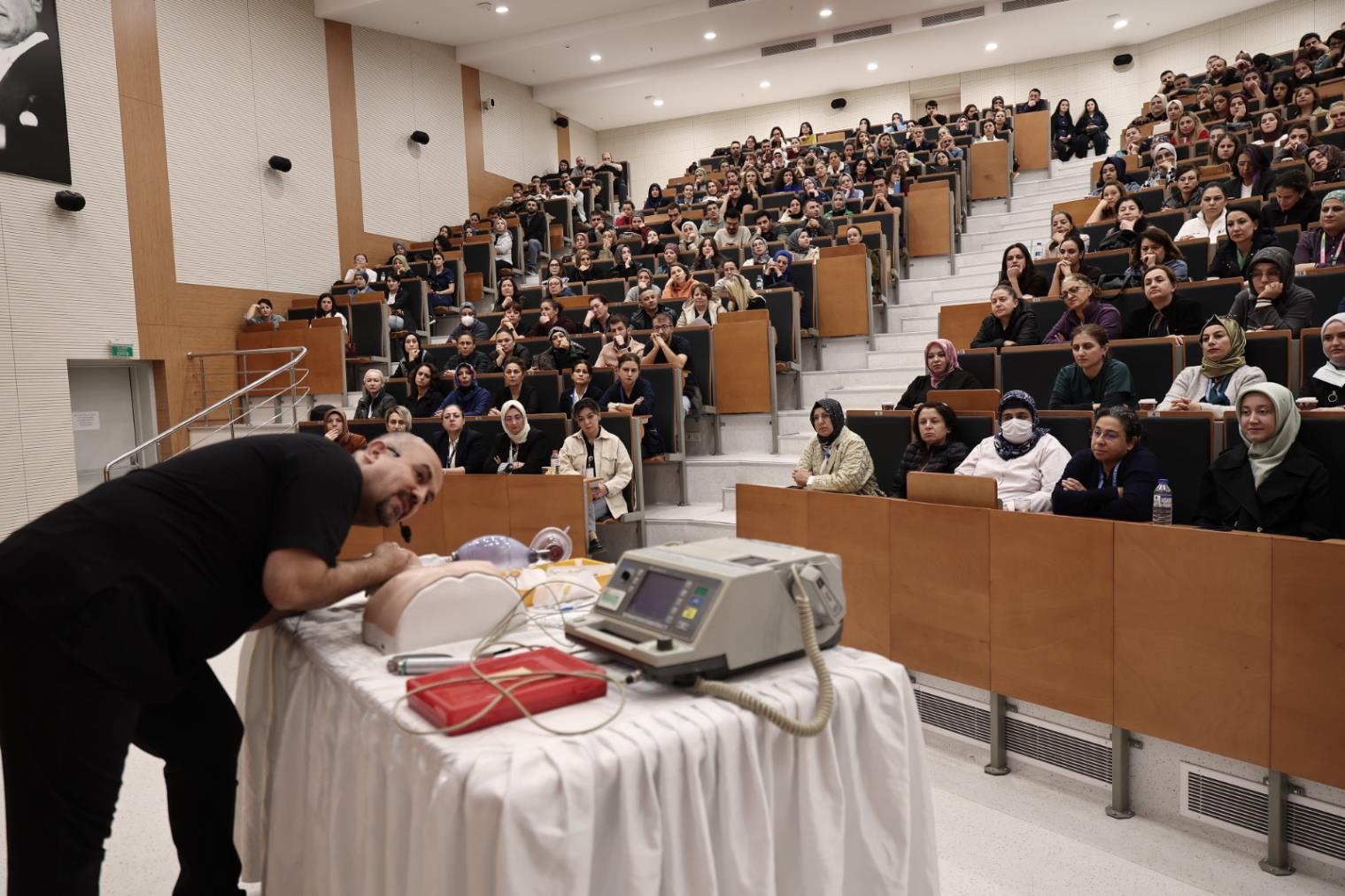 ERÜ Hastaneleri’nde Görevli Sağlık Çalışanlarına “CPR Eğitimi” Verildi