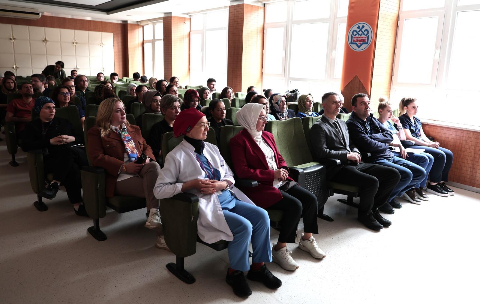 ERÜ Hastaneleri’nde, Yoğun Bakım Hemşireliğinin Tarihsel Gelişimi Ve Güncel Durumu Tartışıldı