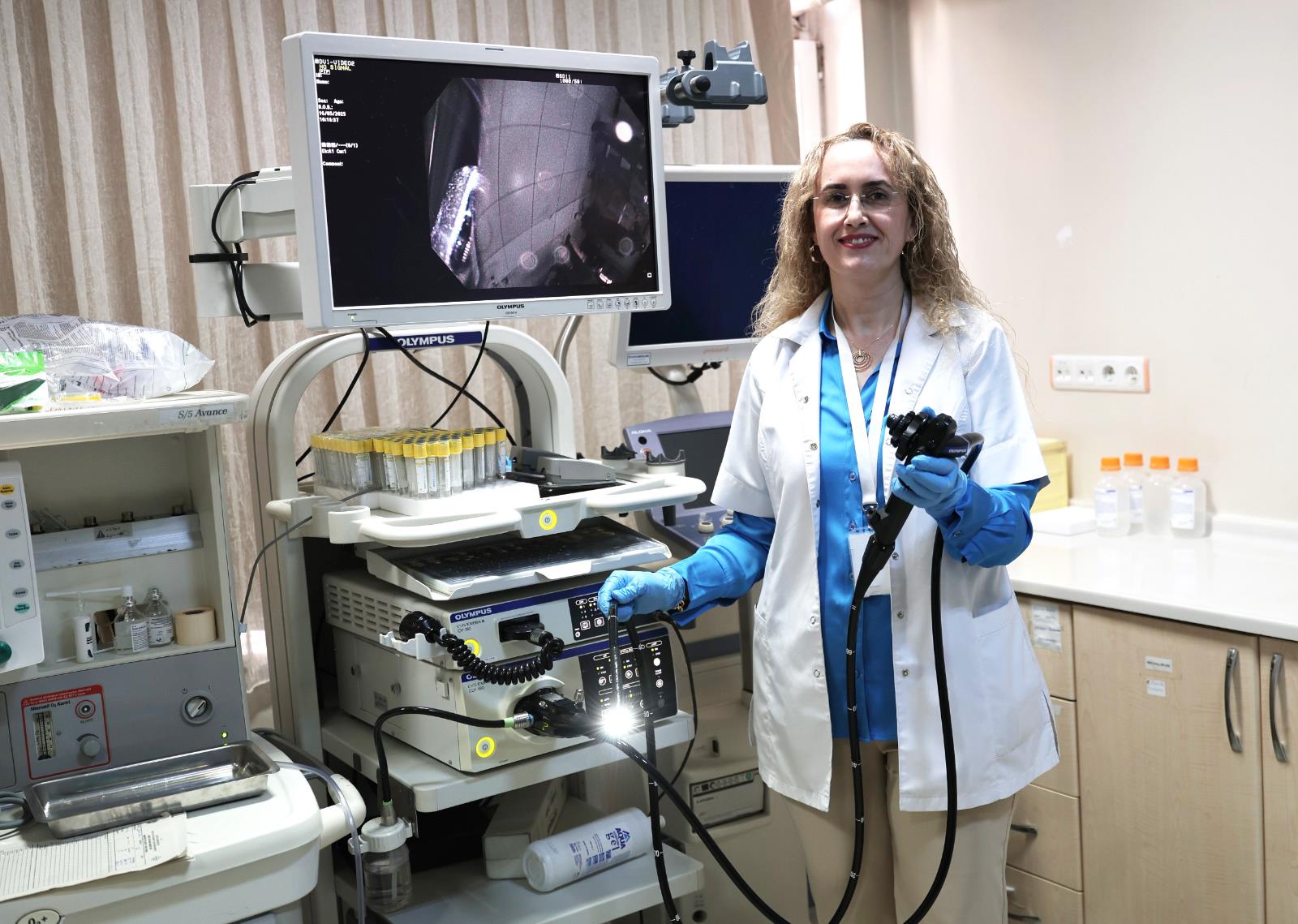 ERÜ Hastaneleri’ne, Bağışlanan Son Teknoloji Ürünü Endoskopi ve Kolonoskopi Skopu İle Tanı ve Tedaviler Daha da Kolaylaşacak